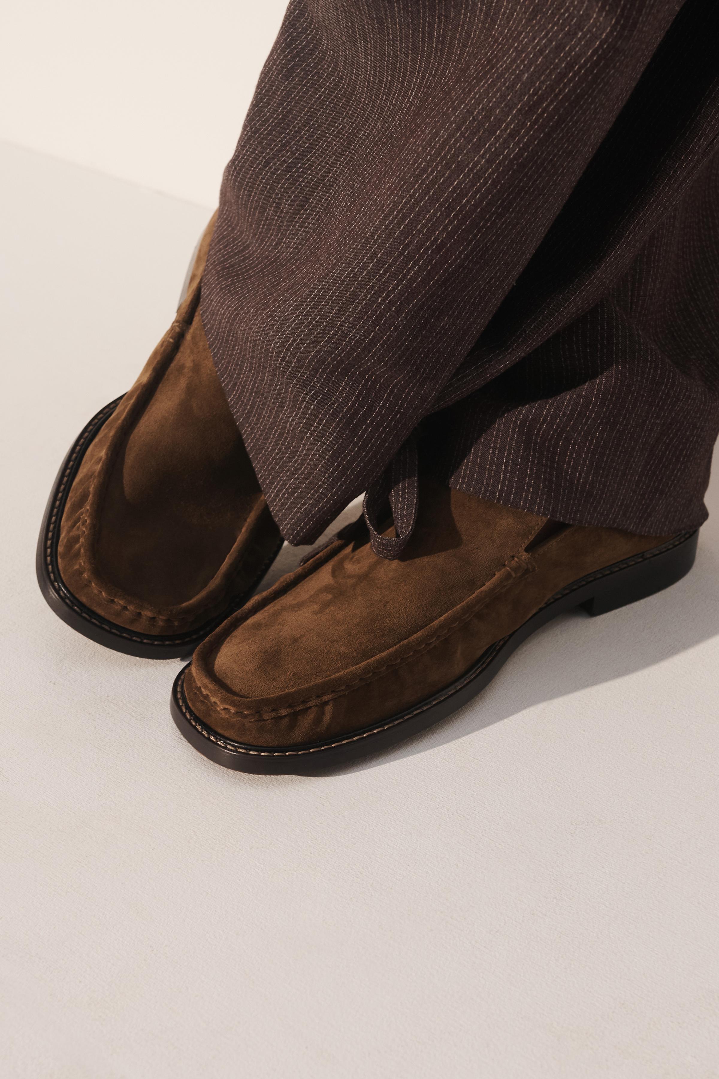 LEATHER LOAFERS