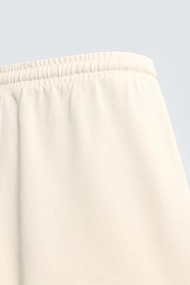 SHORT CONFORT À JOURS - Blanc cassé de Zara - Image 8