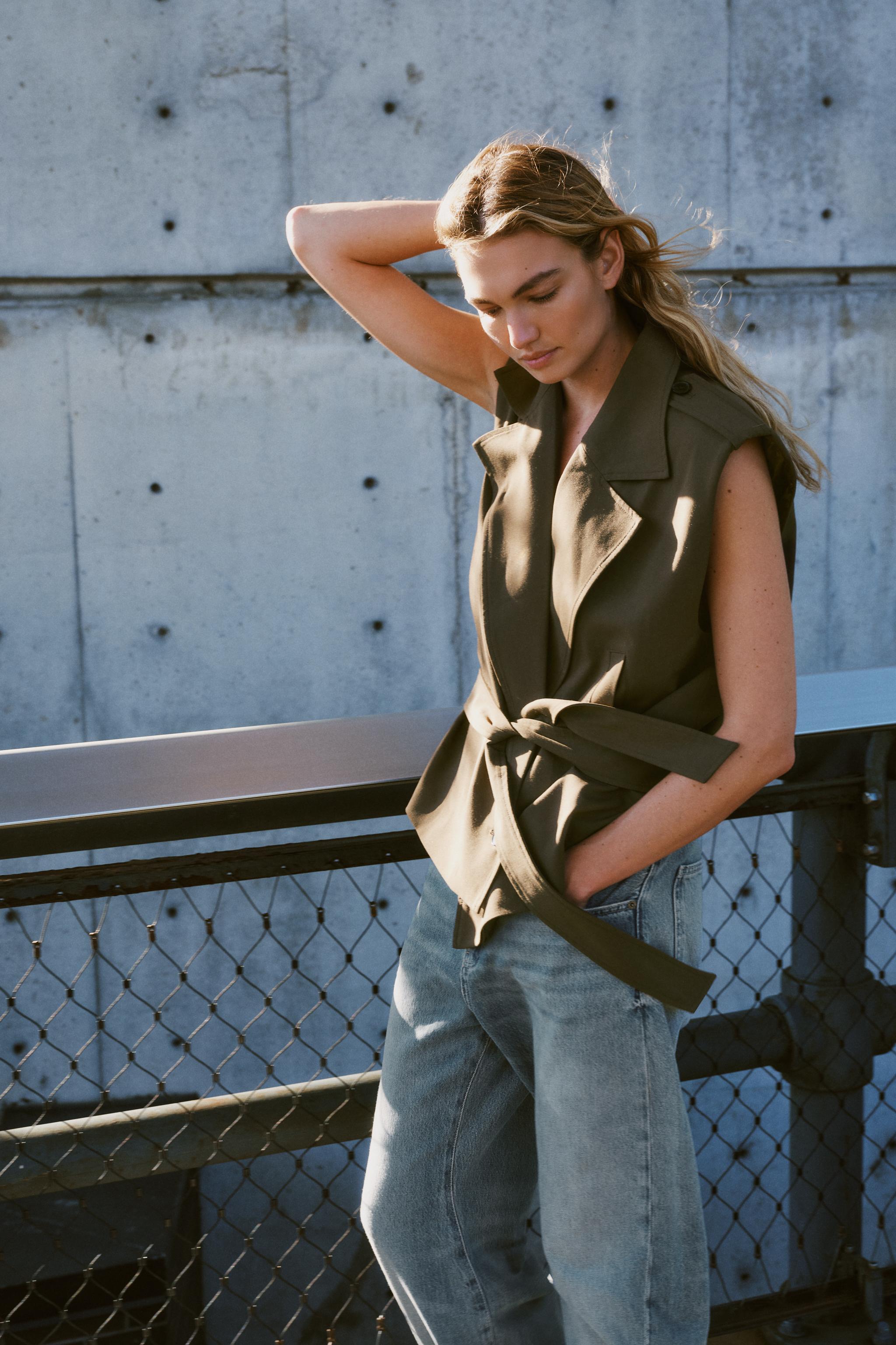 ZARA ダークブラウン クロップドライダースジャケット　ベルト付き ZARA ダークブラウン クロップドライダースジャケット ベルト