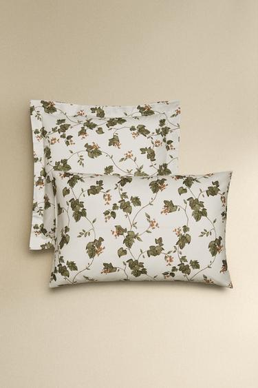 TAIE D’OREILLER IMPRIMÉ FEUILLES - Blanc cassé de Zara