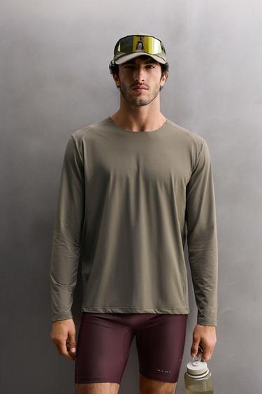Zara PERFORATED TECHNICAL T-SHIRT - taupe brown