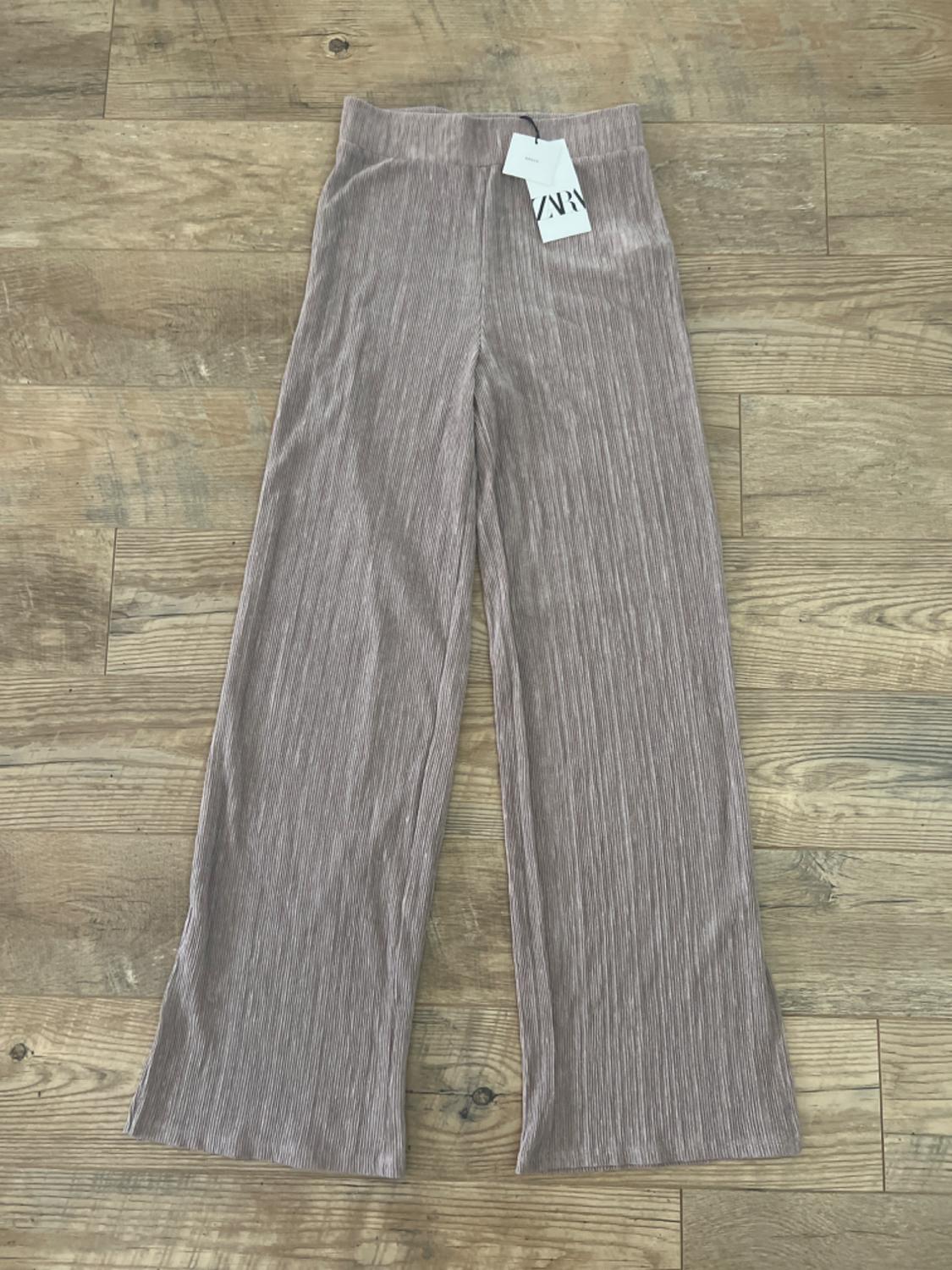 PLEATED PANTS