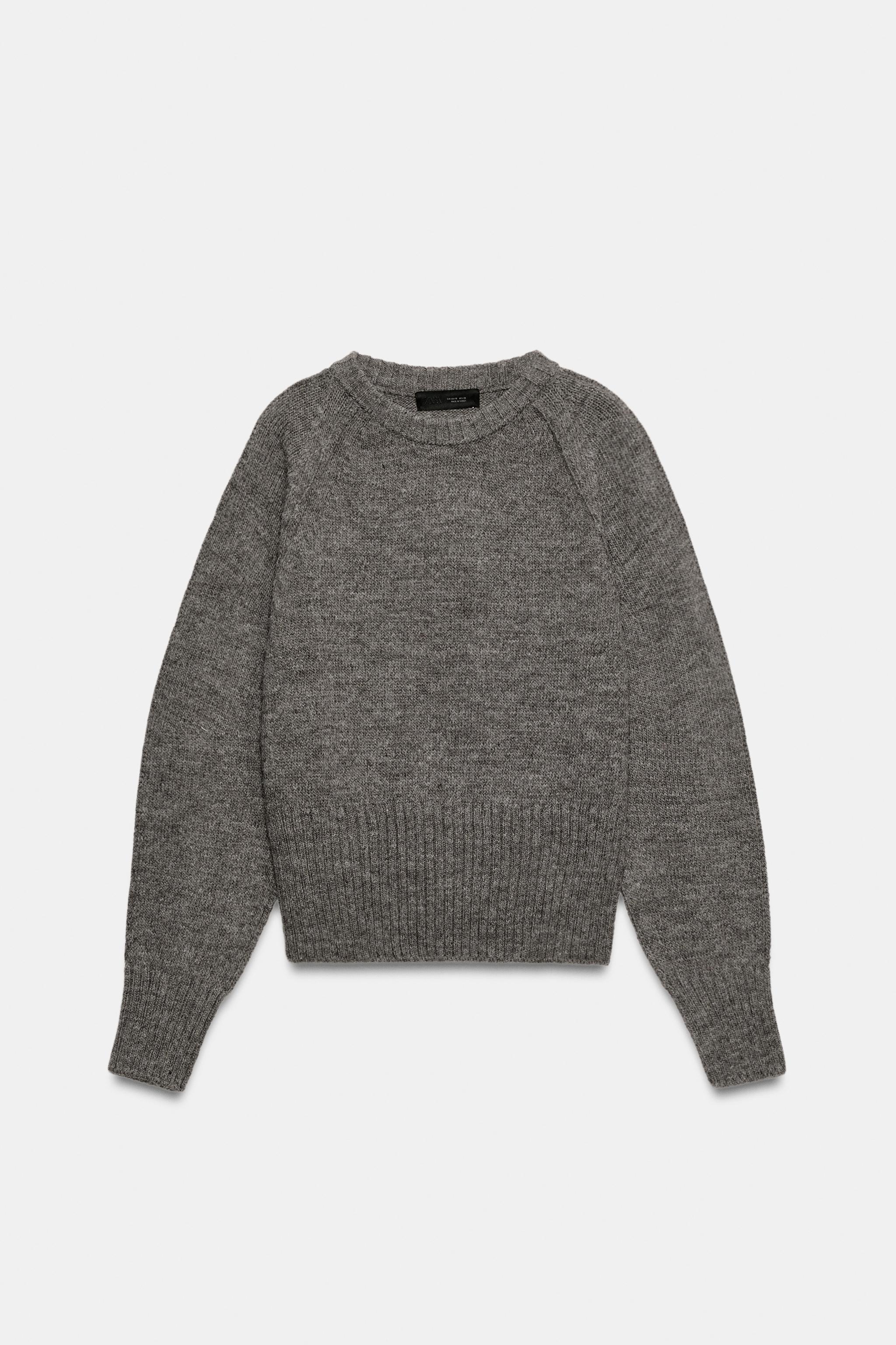 PULL EN MAILLE À COUTURES MARQUÉES AUX ÉPAULES