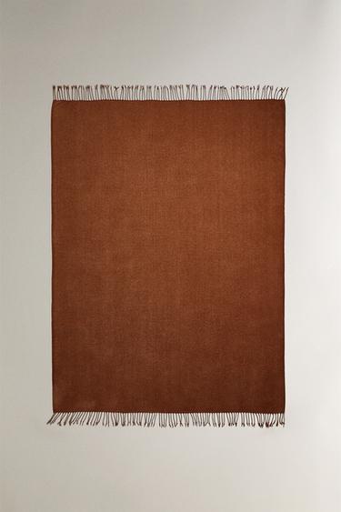 CHENILLE THROW - 772 by Zara - Image 0