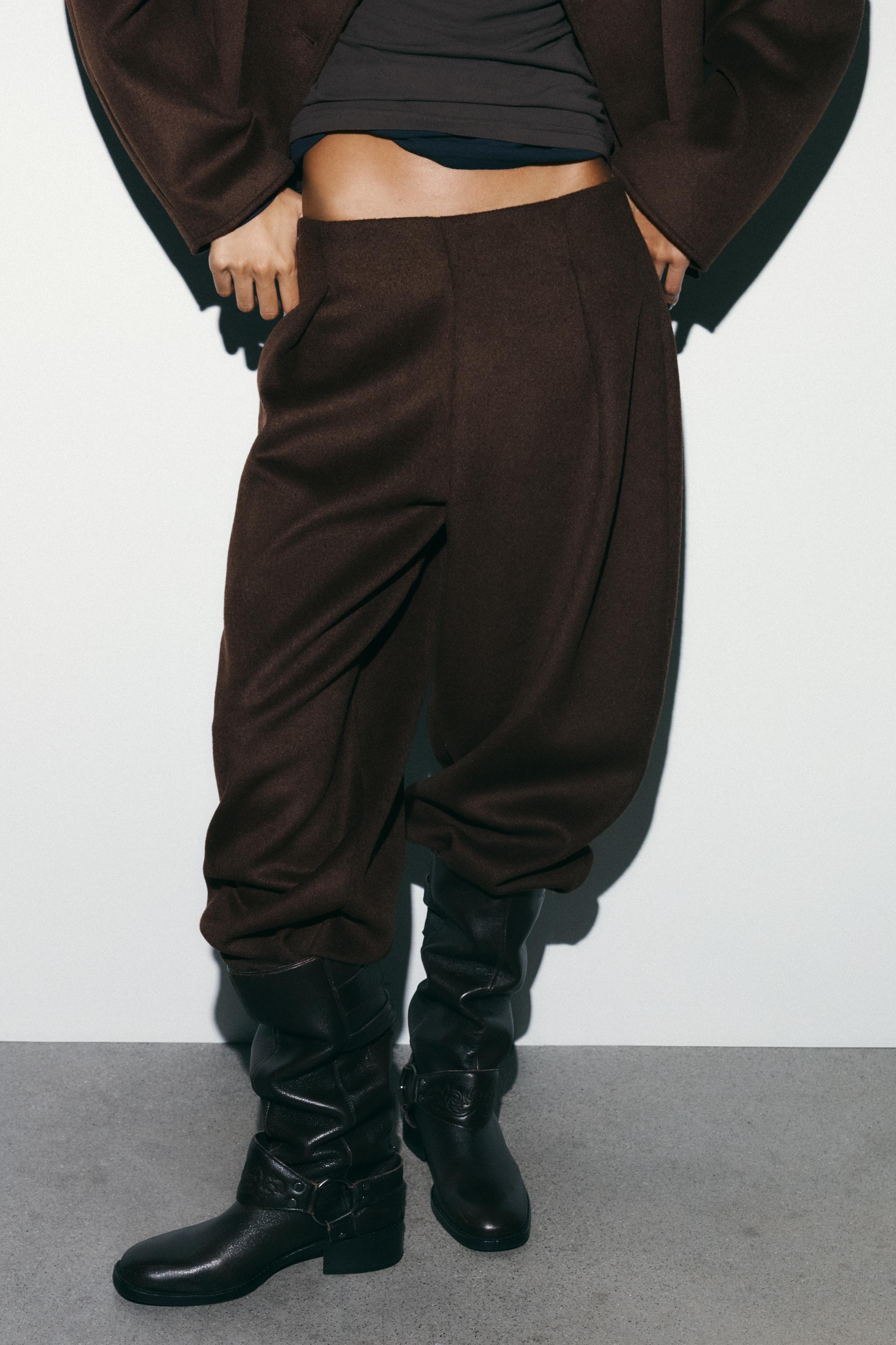 WOOL BARREL PLEATED PANTS