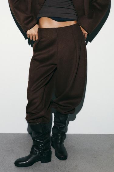 BARREL TROUSERS WITH WOOL PLEAT - Dark brown by Zara
