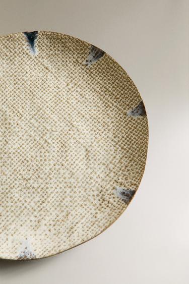 TEXTURED STONEWARE DINNER PLATE - Ecru / Blue by Zara - Image 2