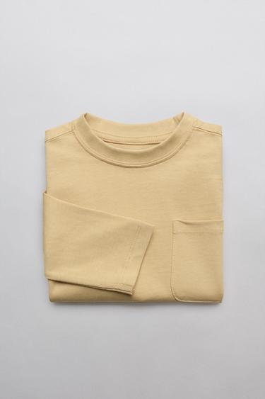 CAMISETA LISA COM BOLSO - Amarelo da Zara