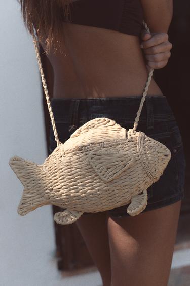 WOVEN FISH CROSSBODY BAG - Light beige by Zara - Image 1