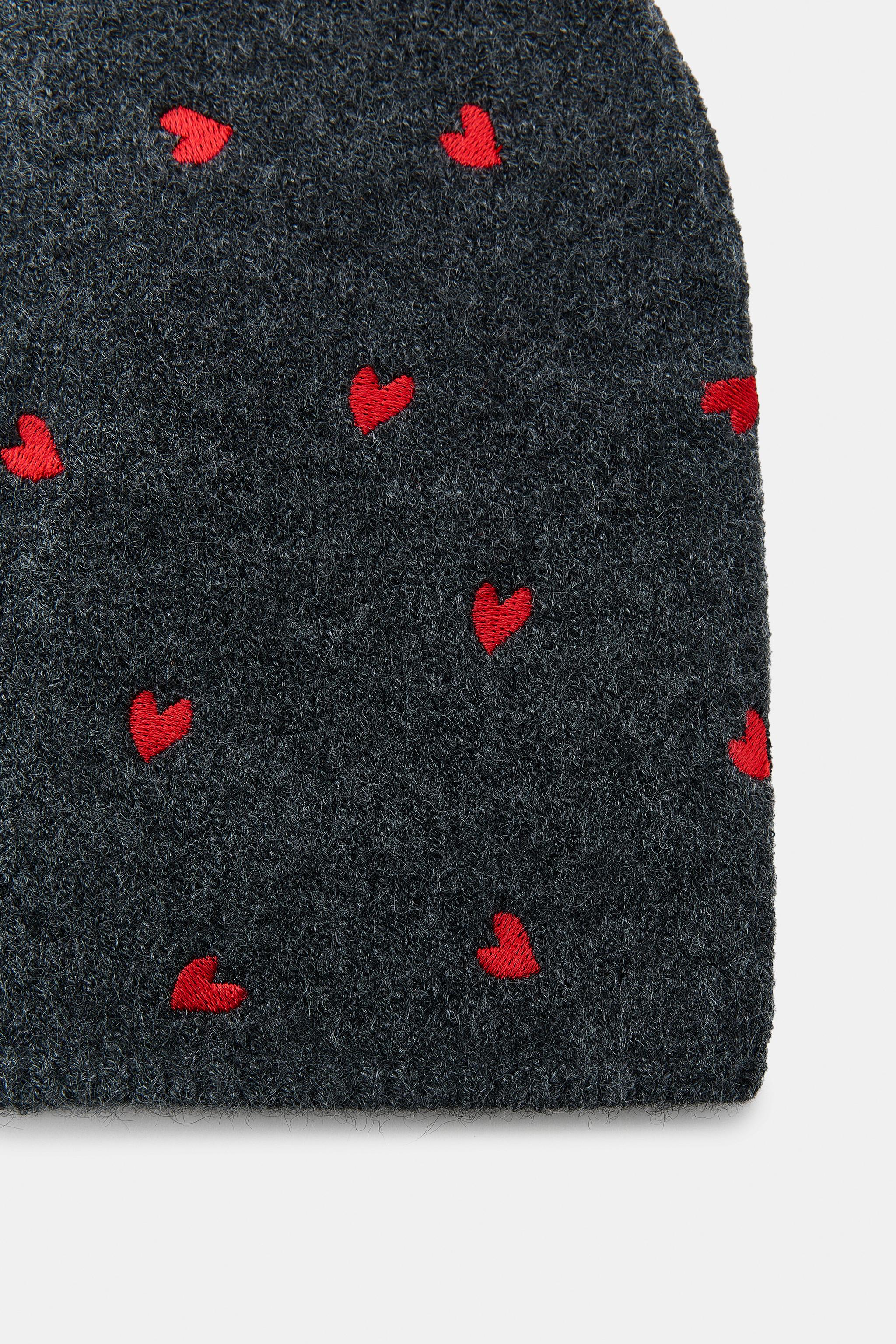 KNIT BEANIE WITH EMBROIDERED HEARTS - Grey | ZARA Singapore