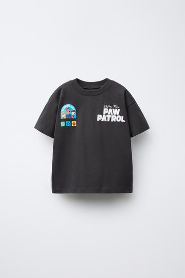 ФУТБОЛКА С РЕЛЬЕФНЫМ ПРИНТОМ PAW PATROL ™ — АНТРАЦИТОВО-СЕРЫЙ от Zara — изображение 0
