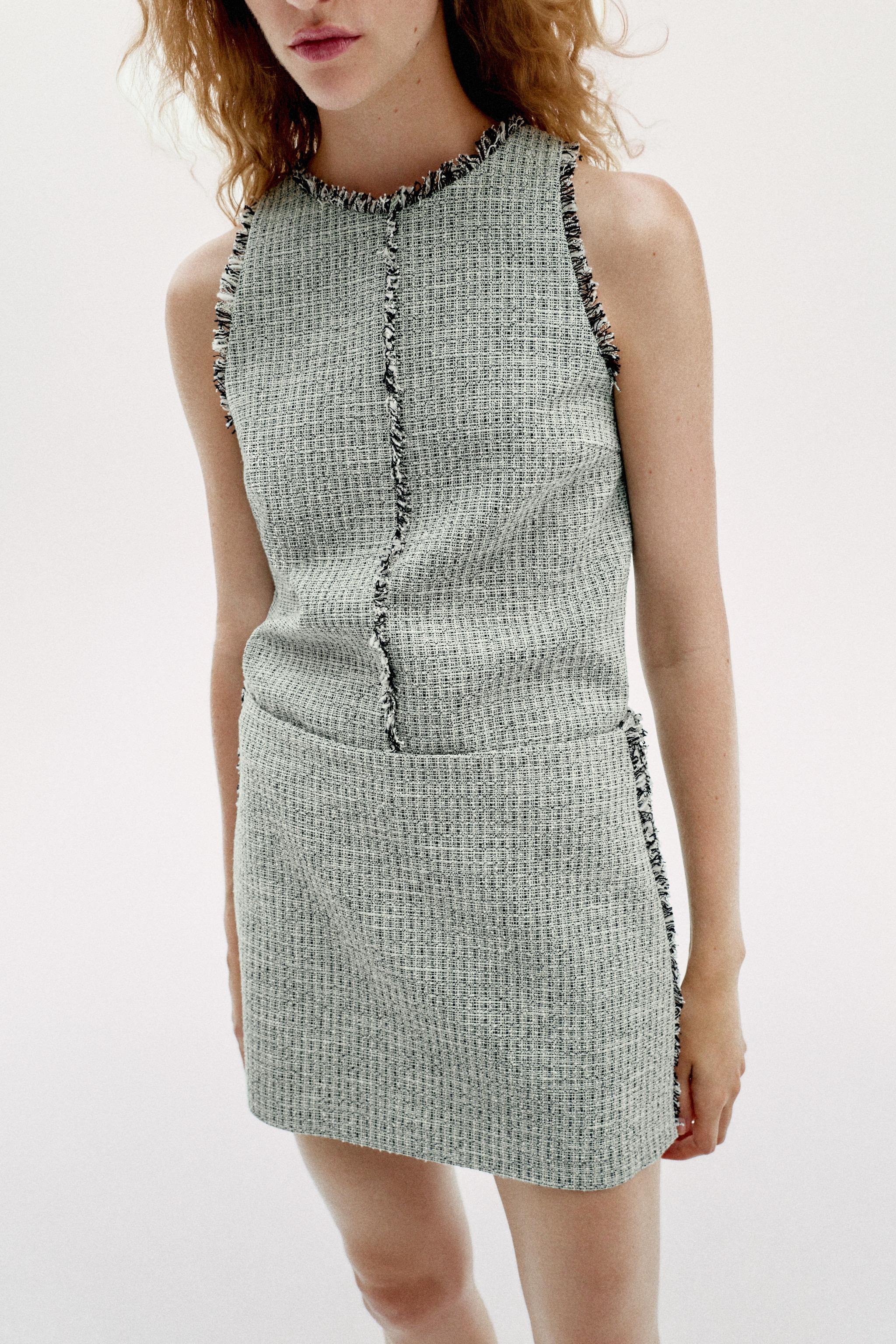 TEXTURED FRAYED MINI SKIRT — Green / Ecru