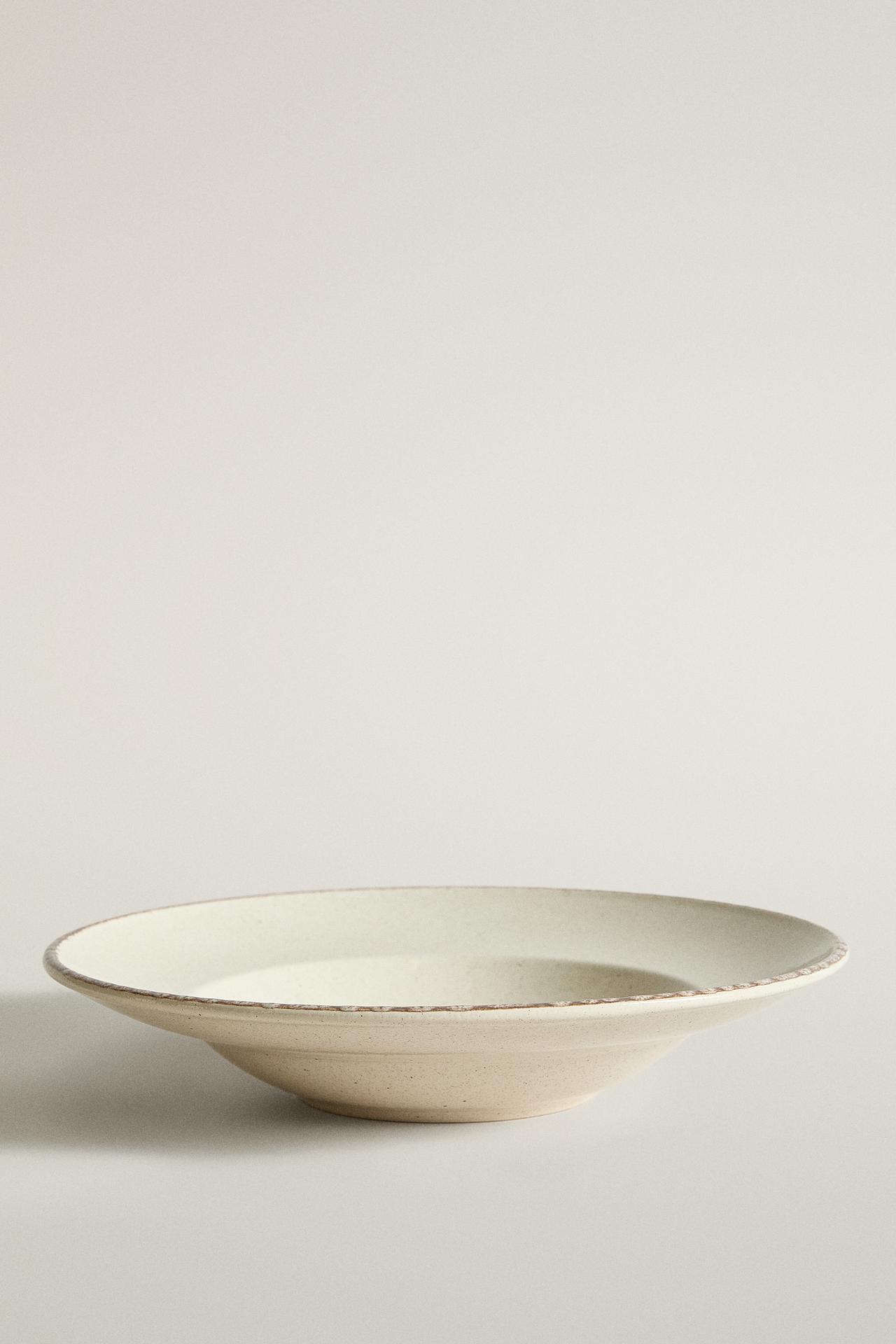 DISTRESSED STONEWARE PASTA PLATE — Light ecru