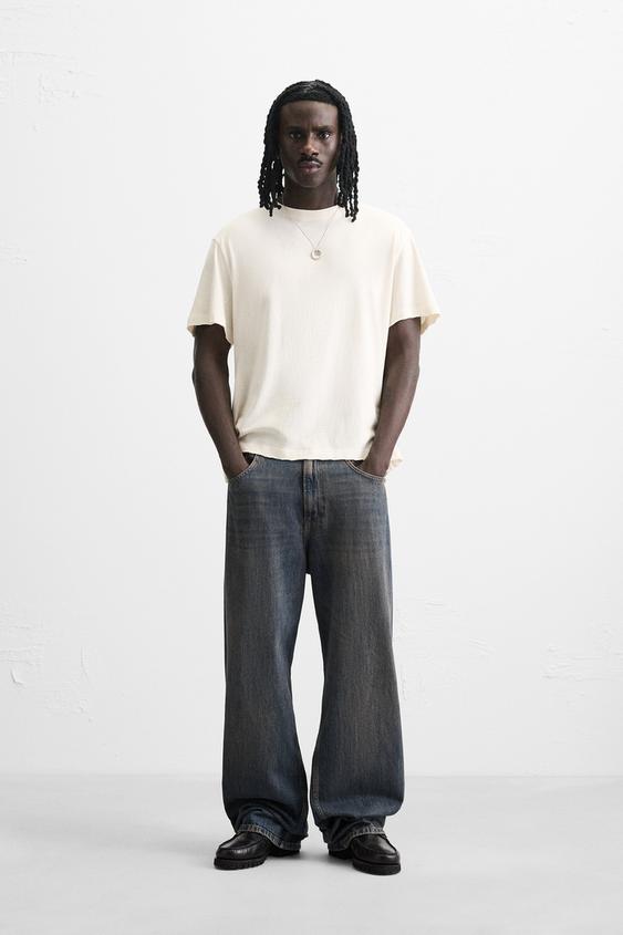 IRREGULAR TEXTURED T-SHIRT