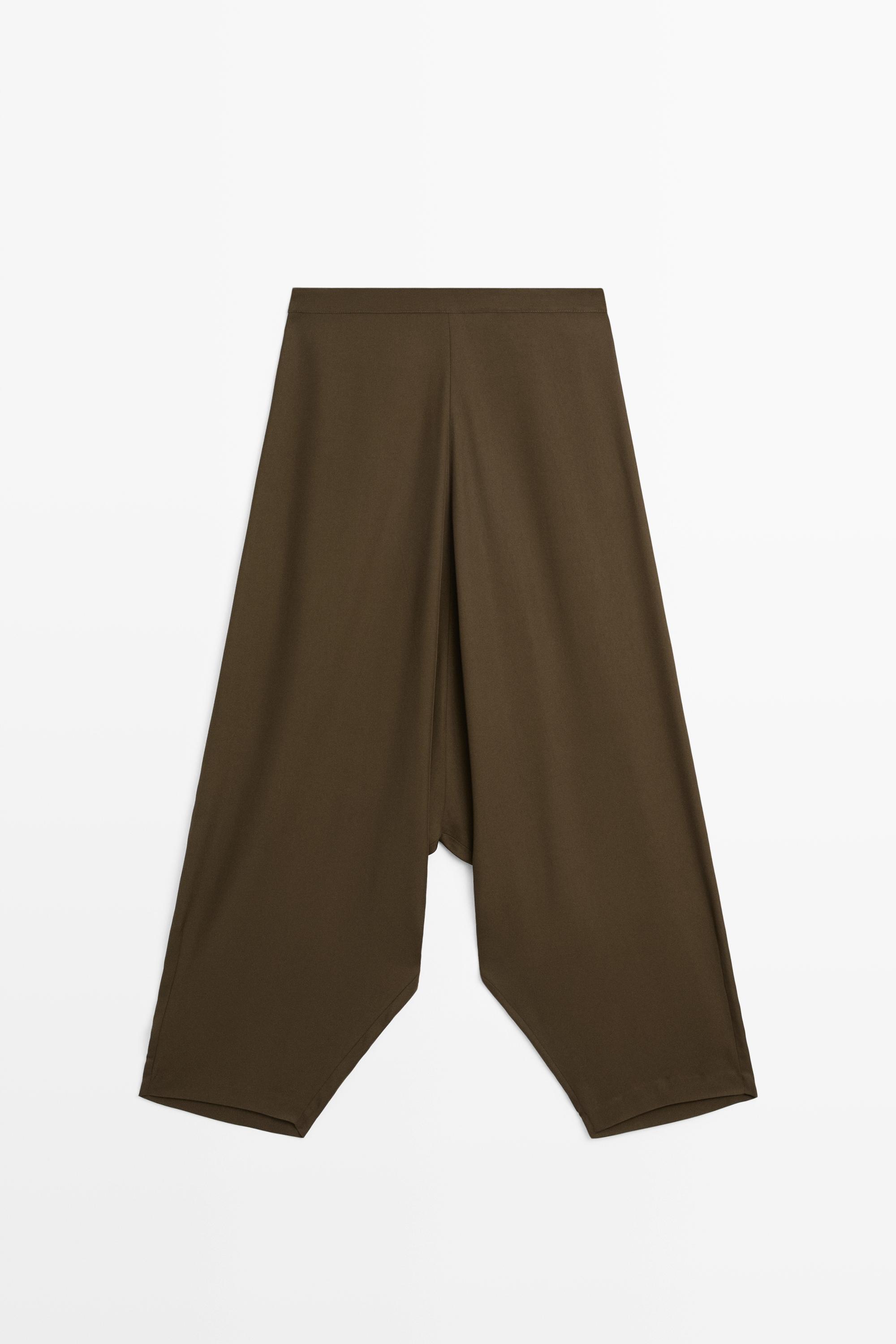 Flowing baggy pants