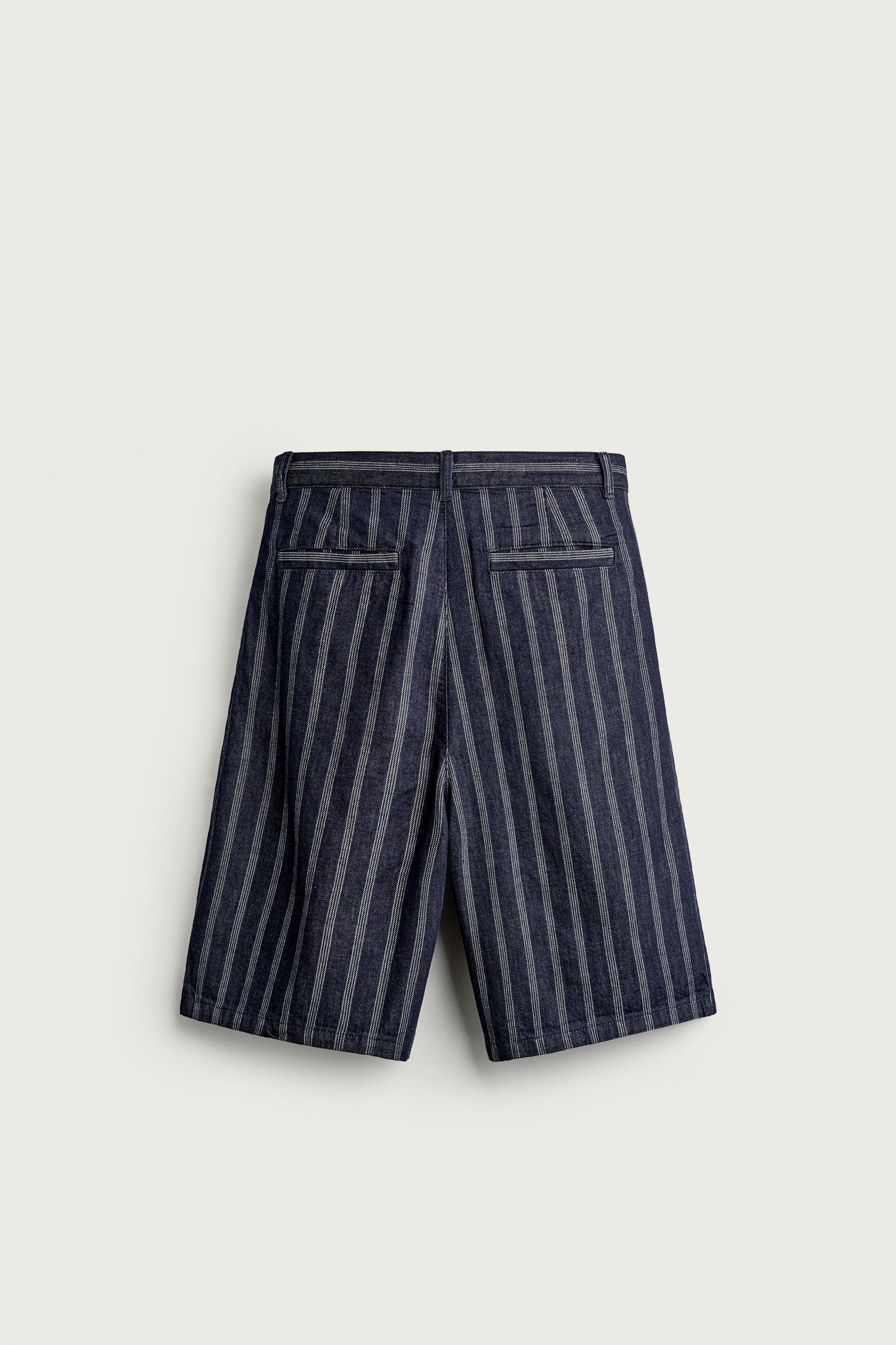 RELAXED FIT PLEATED STRIPED SHORTS