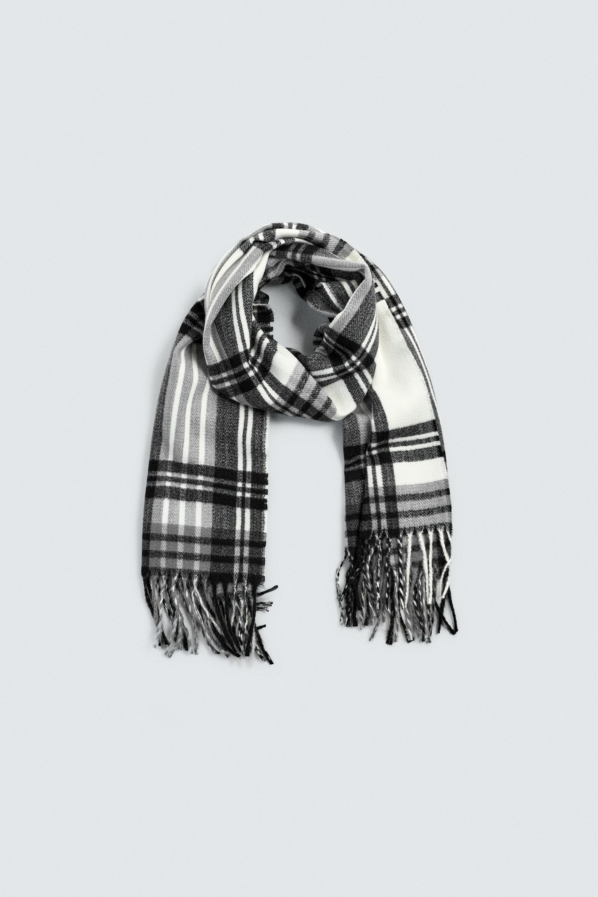 PLAID FRINGE SCARF