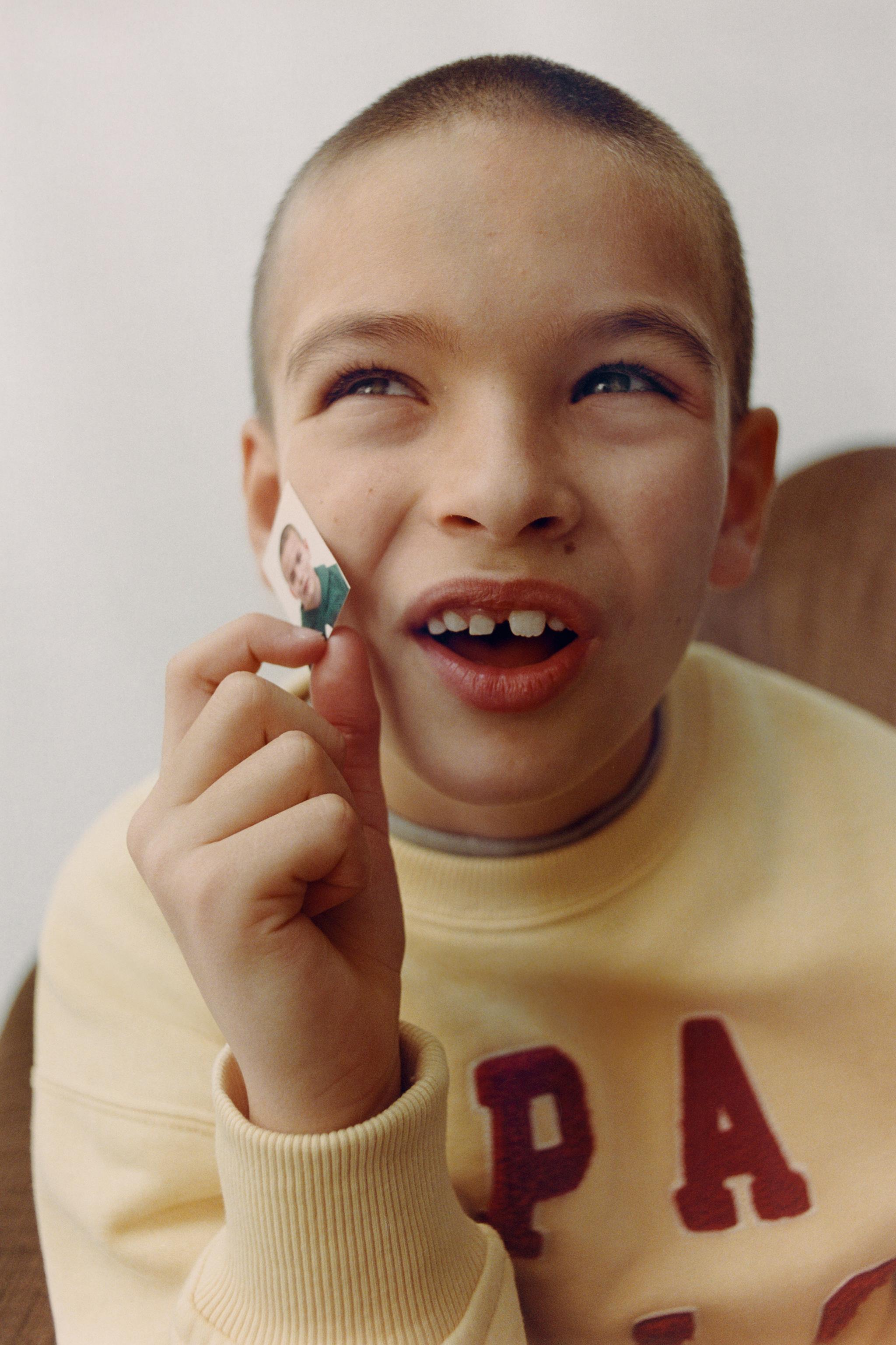 TERRY PATCH SWEATSHIRT