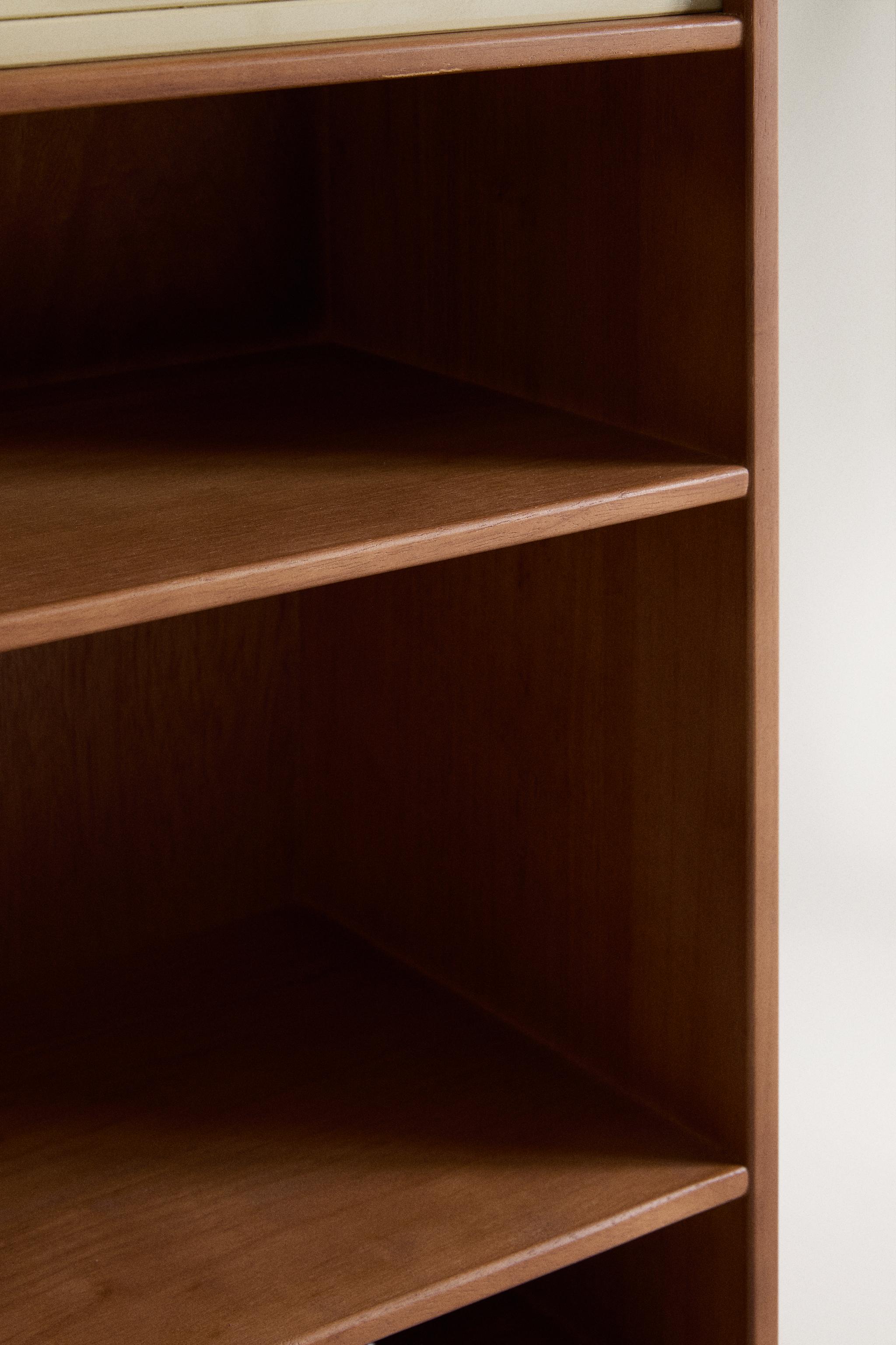 SLATTED DOOR SHELVING UNIT