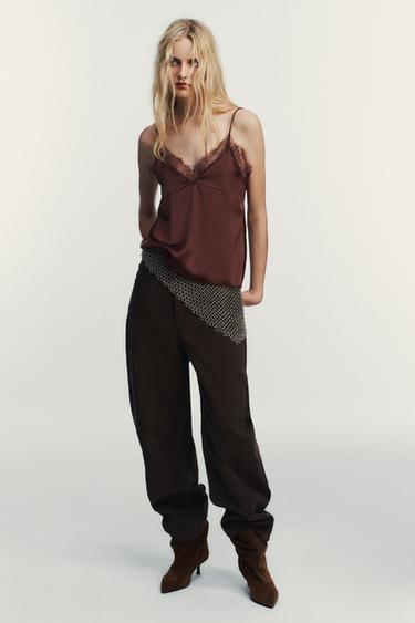 TOP SATINADO ENCAJE - chocolate de Zara