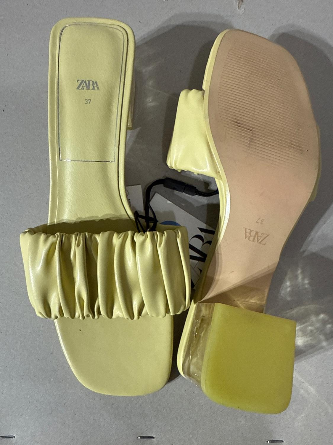 HEELED SANDALS - Image 2