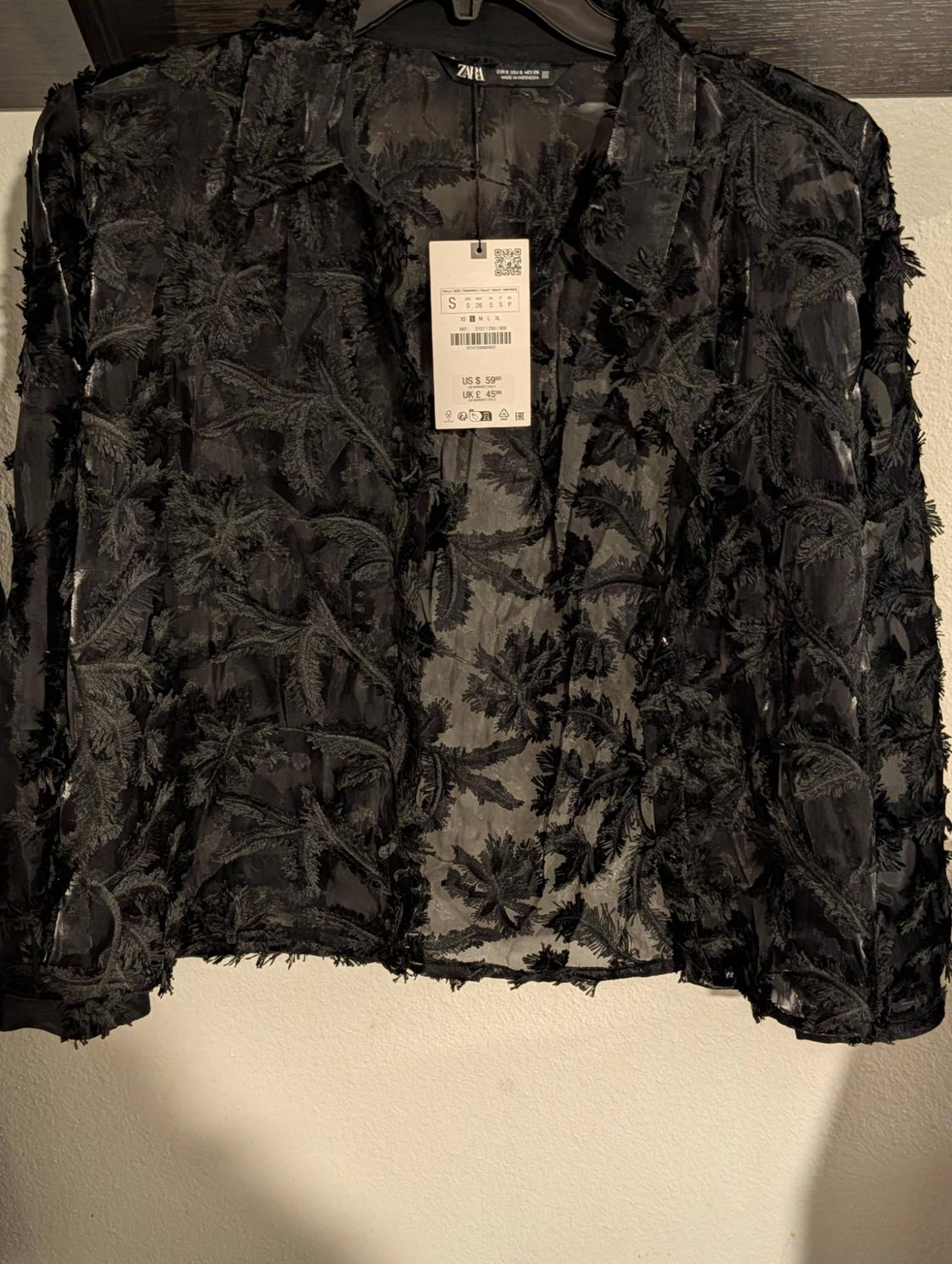BLACK FEATHERY /SEE THREW LONG SLEEVE BUTTON UP SHIRT - Image 4