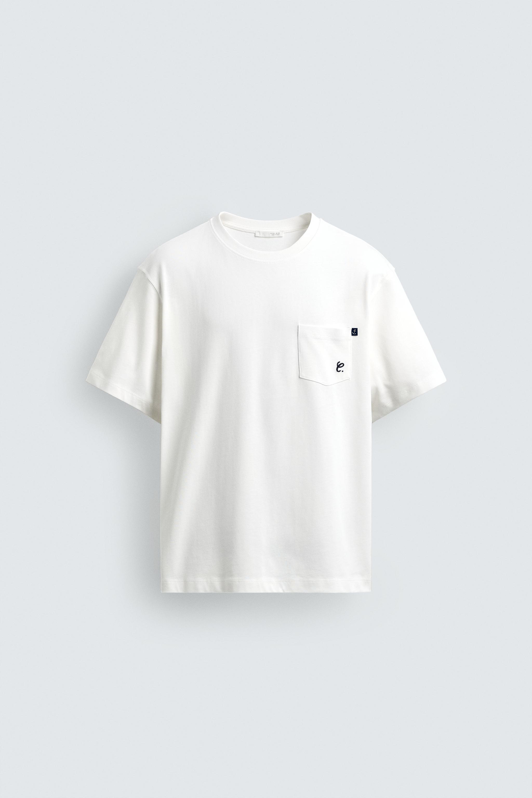 CAPRI TEXT BOXY FIT T-SHIRT