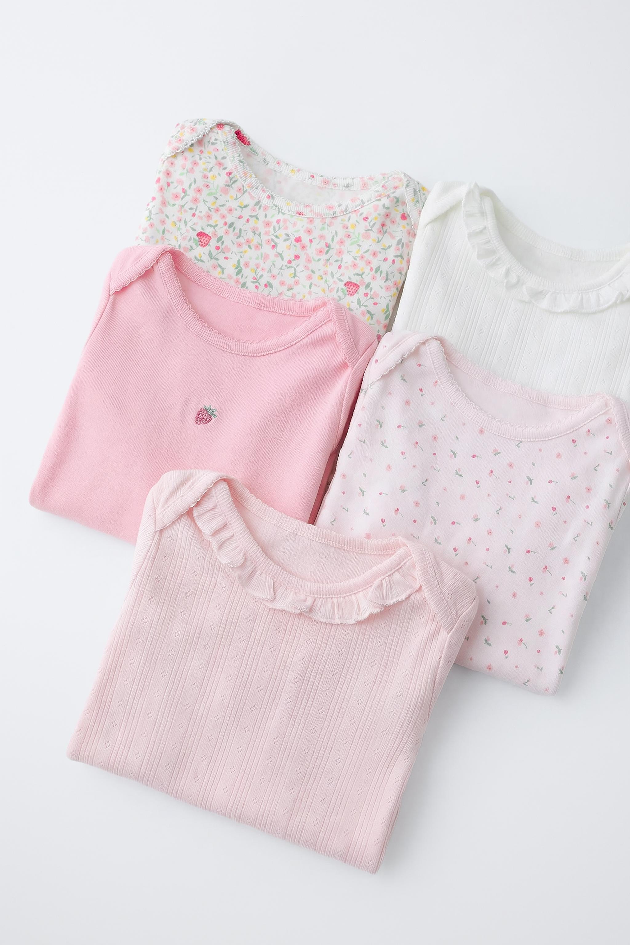 LOT DE CINQ BODYS MANCHES COURTES FLEURS ET FRAISES
