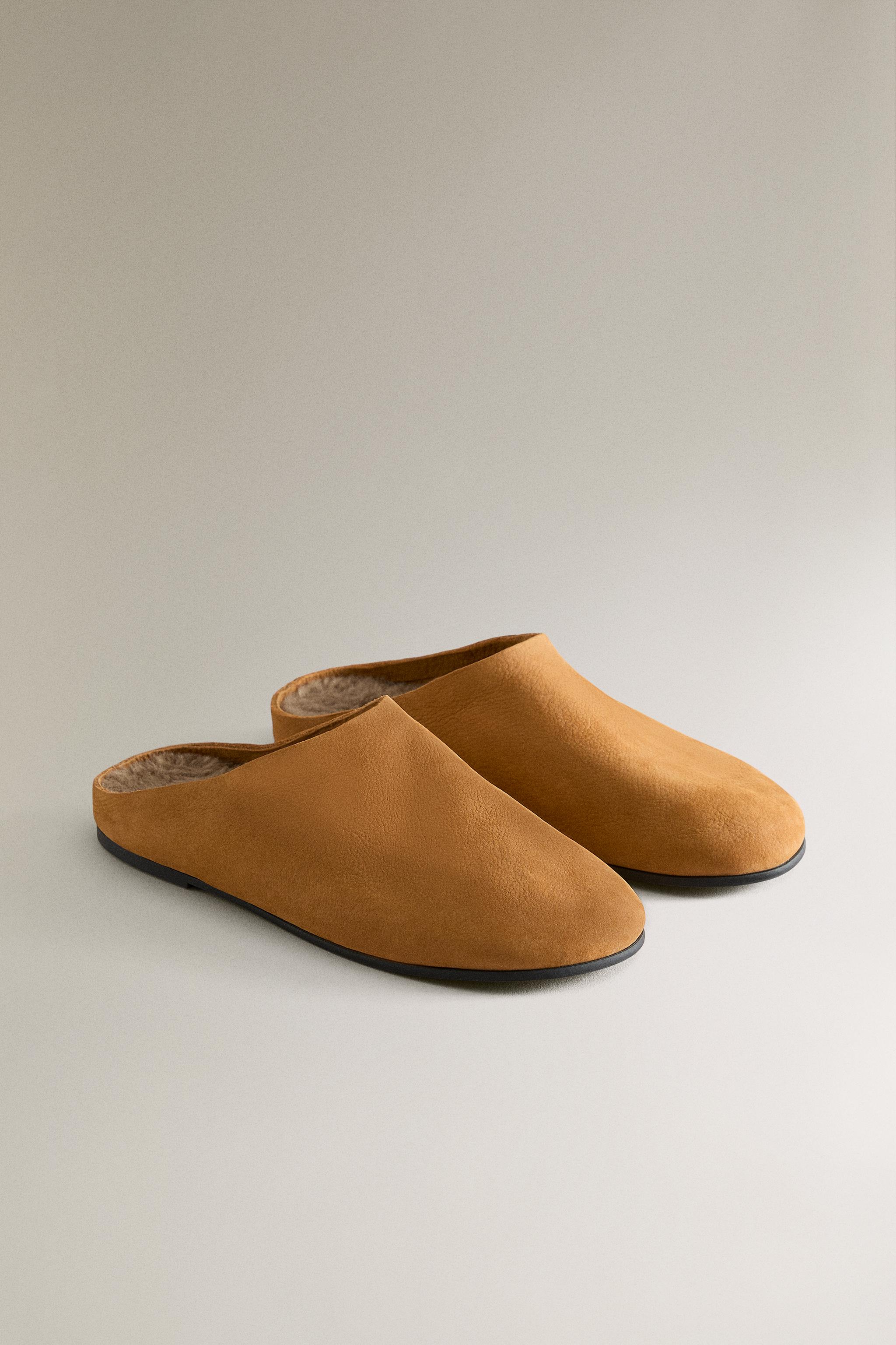 CHAUSSONS OUVERTS À L'ARRIÈRE EN CUIR CHAUD