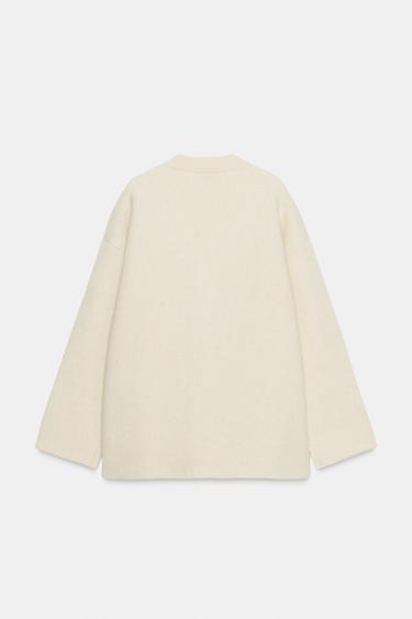 GILET EN MAILLE COL EN V - Écru de Zara - Image 5