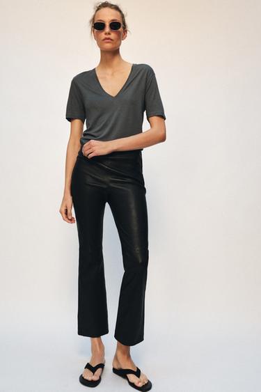 HAUT FLUIDE COL EN V - Plomb foncé de Zara