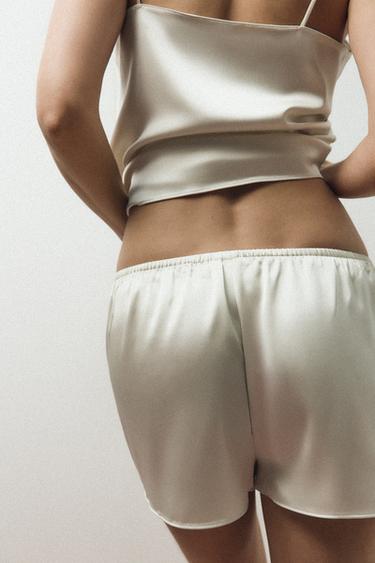 SHORT STYLE LINGERIE SATINÉ - Blanc cassé de Zara - Image 3