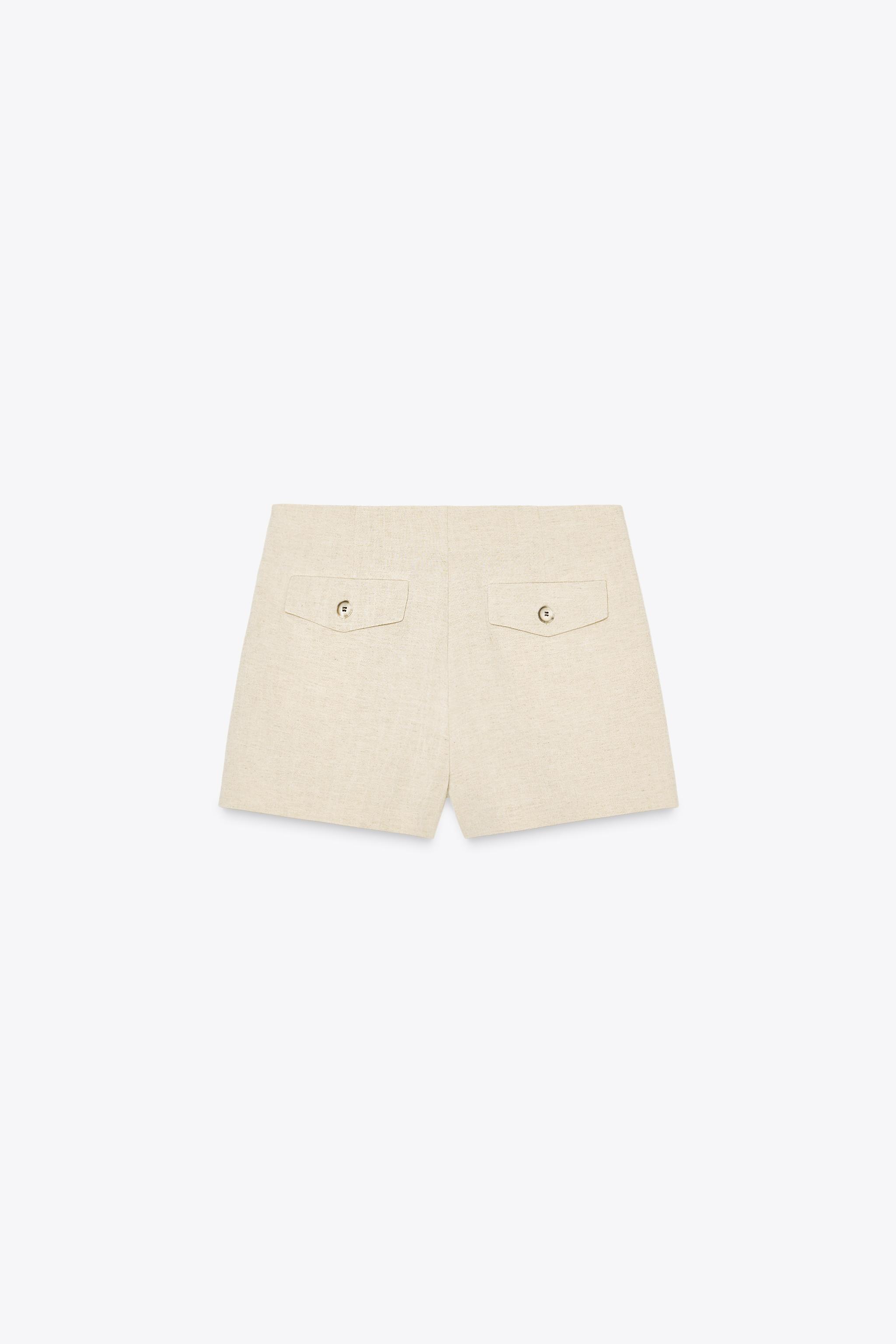 HIGH-WAISTED SEAM SHORTS