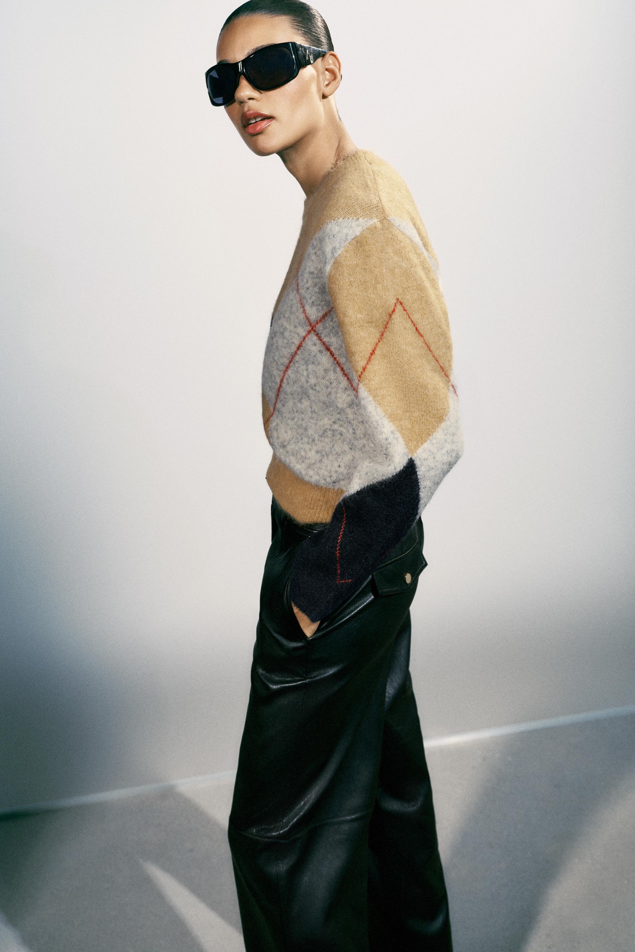 ARGYLE KNIT SWEATER