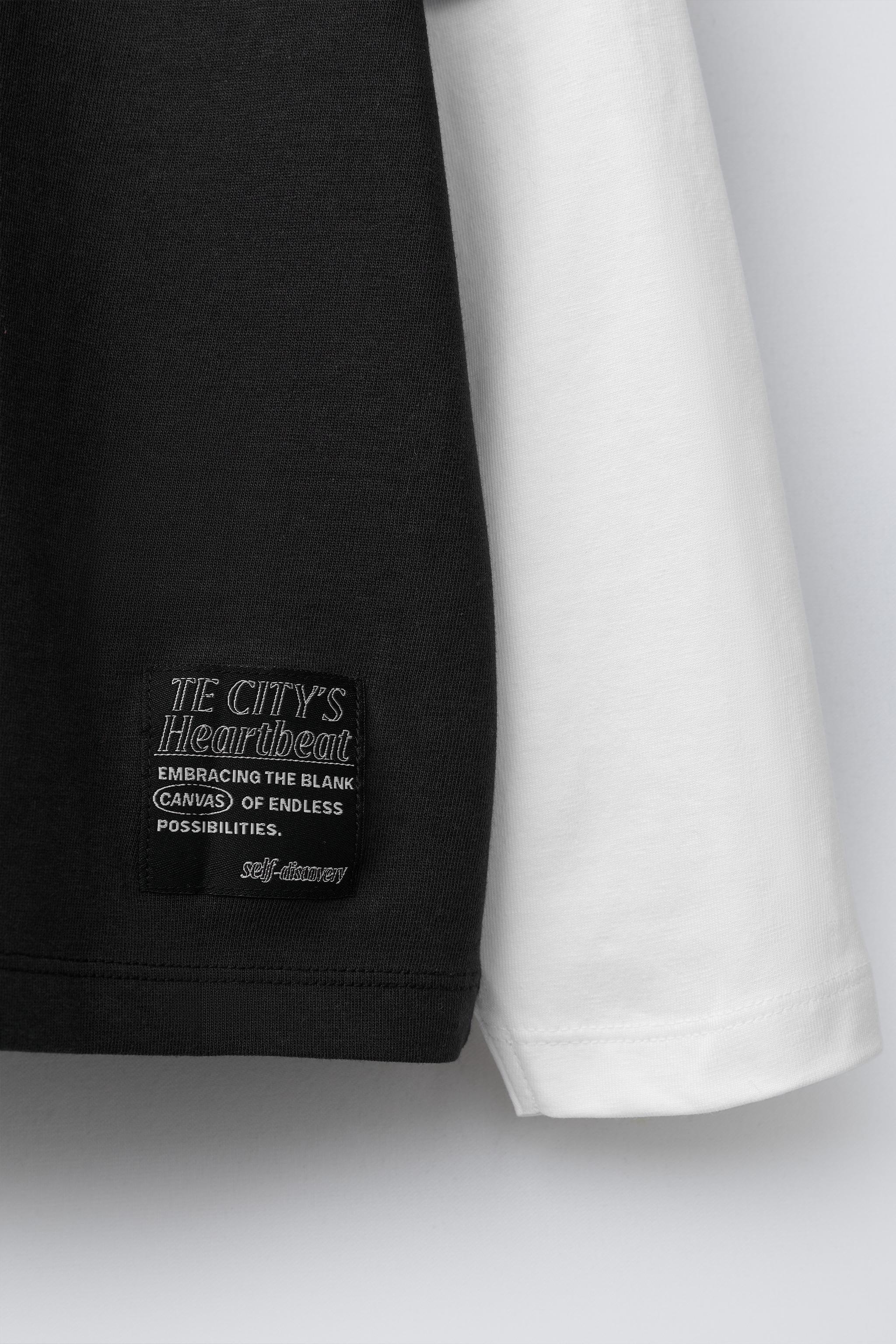 T-SHIRT À INSCRIPTION IMPRIMÉE