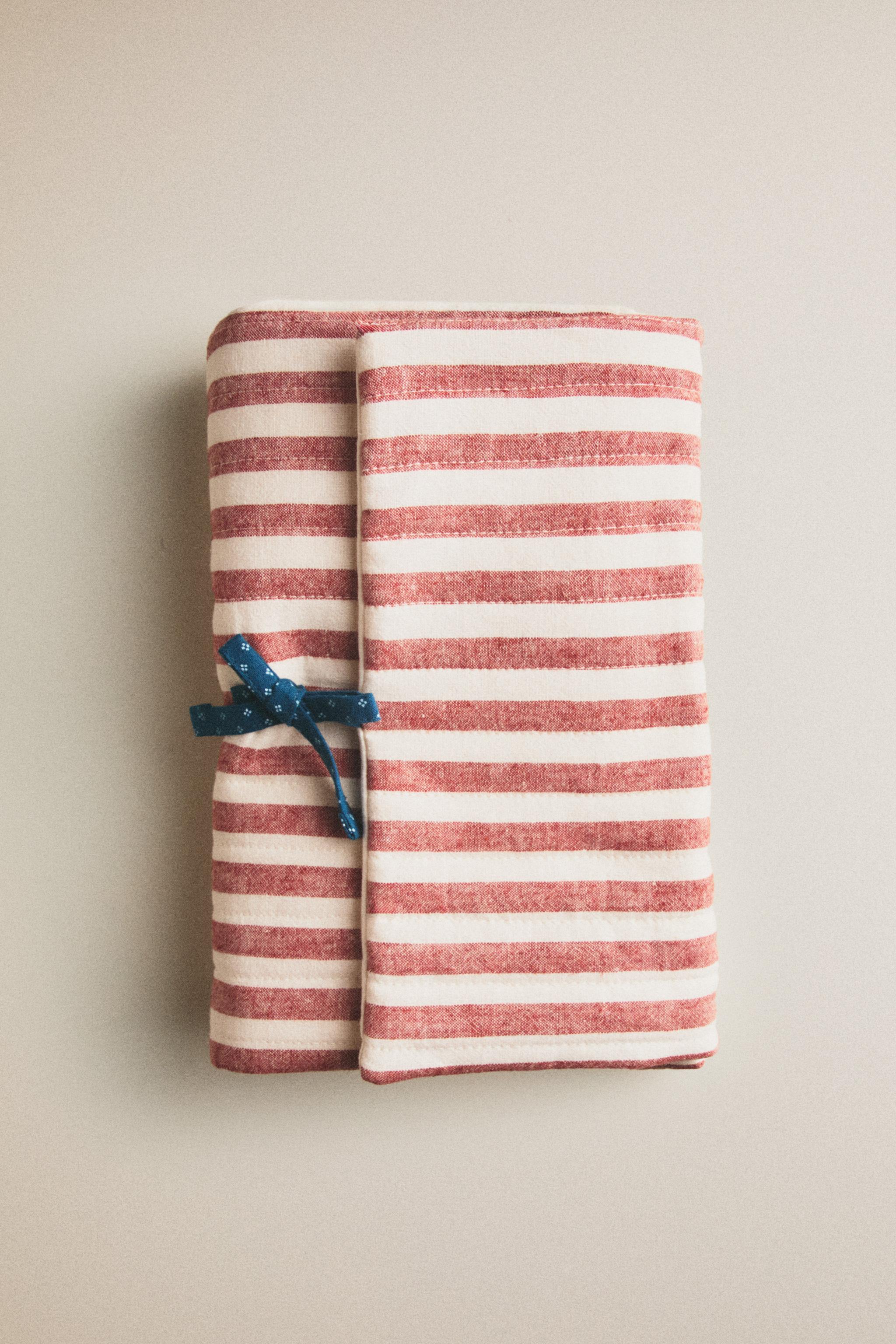 STRIPED PORTABLE BABY CHANGING MAT - Brick | ZARA United States