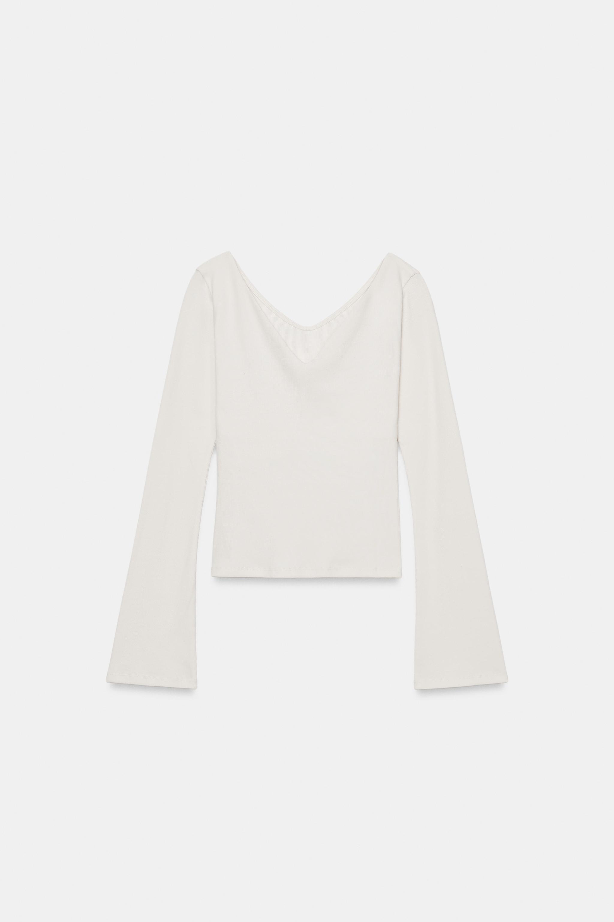 RIBBED V-NECK T-SHIRT