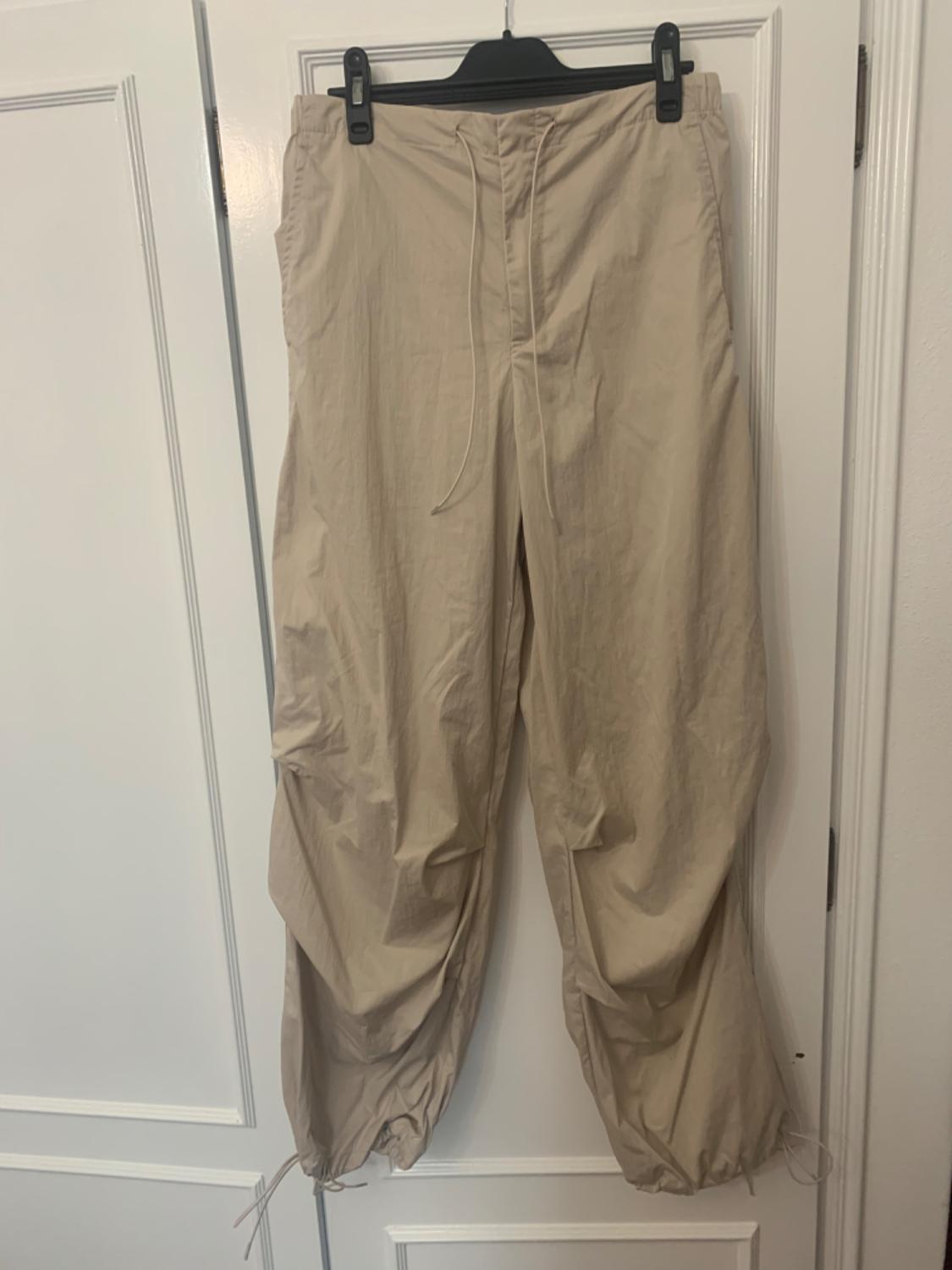 PARACHUTE TROUSERS