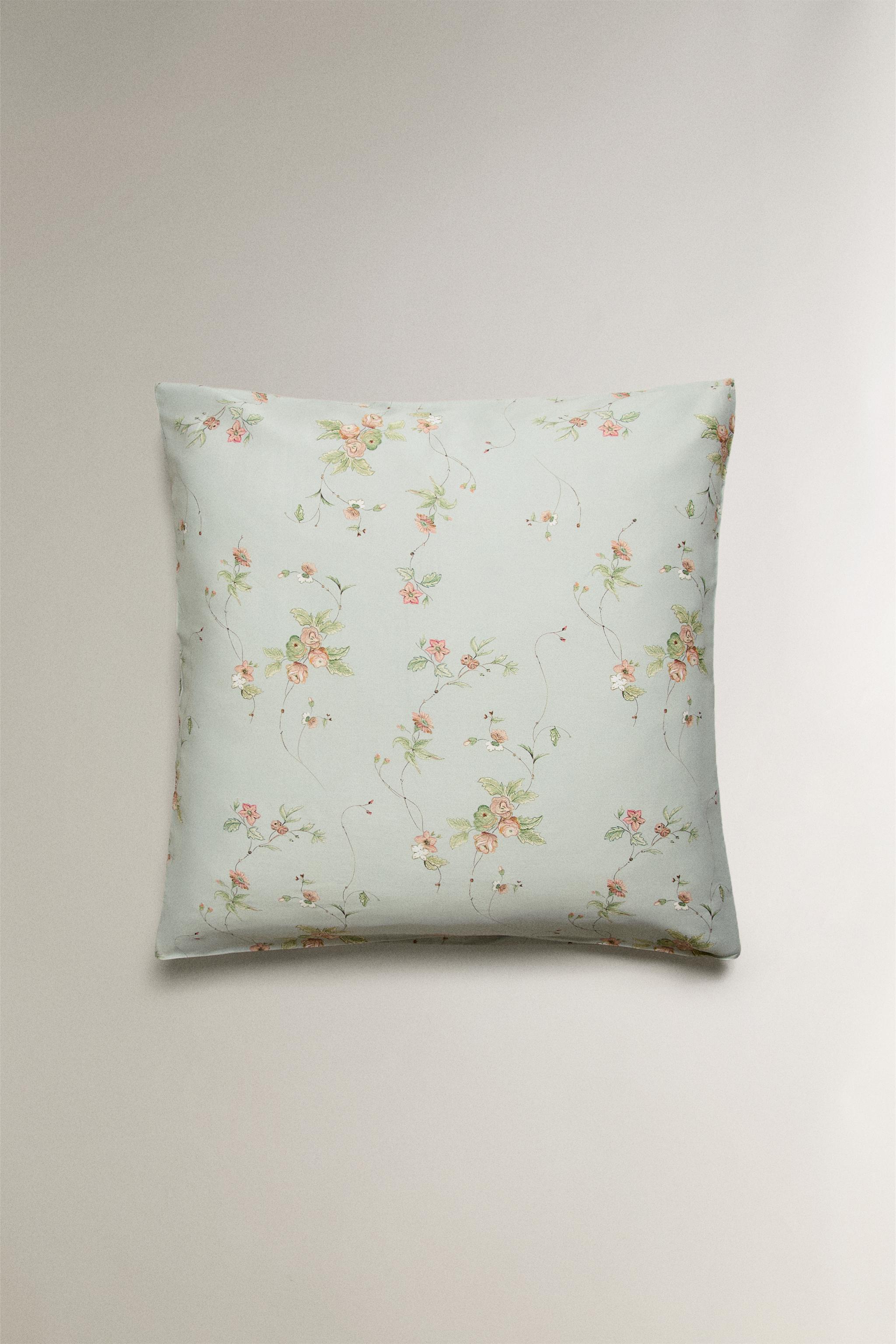 SATEEN PILLOWCASE WITH FLORAL BRANCHES (300 THREAD COUNT)