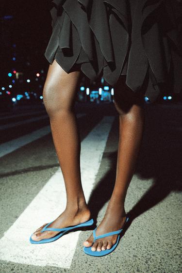 SUEDE KITTEN-HEEL SANDALS - Turquoise blue by Zara