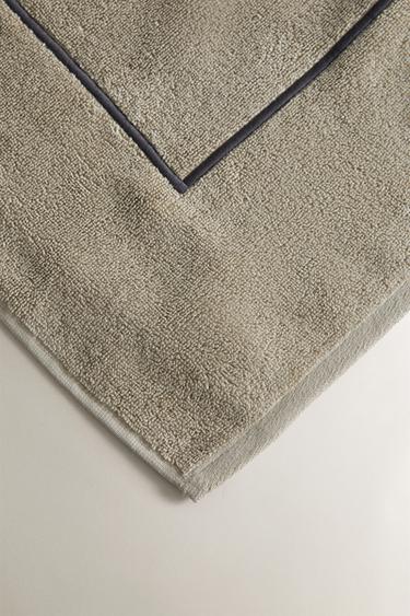 SERVIETTE DE BAIN PLAGE LISSE BORDURE - Vert gris de Zara - Image 1