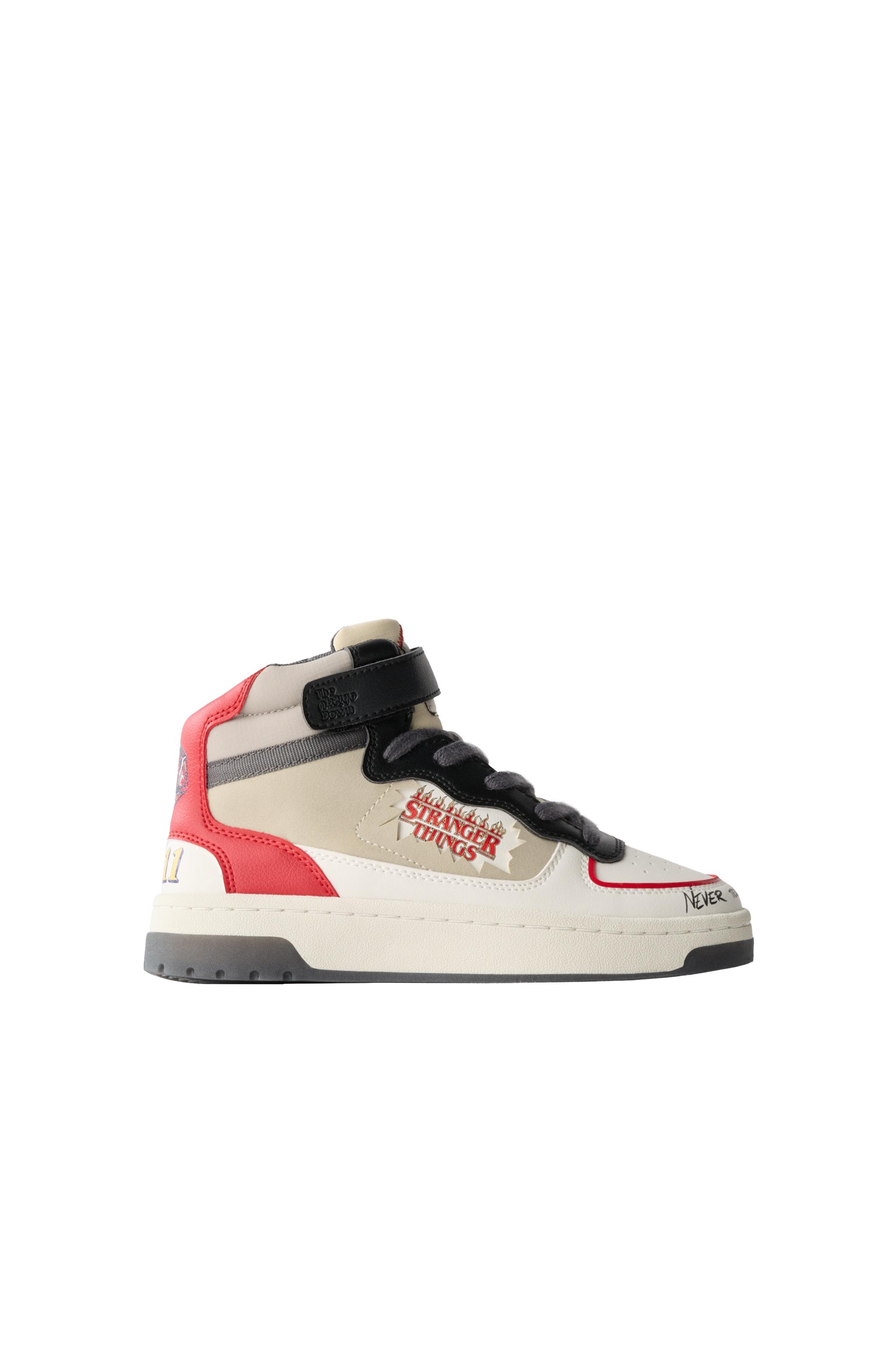 zara スニーカー STRANGER THINGS © NETFLIX HIGH TOP SNEAKERS - Red | ZARA United States