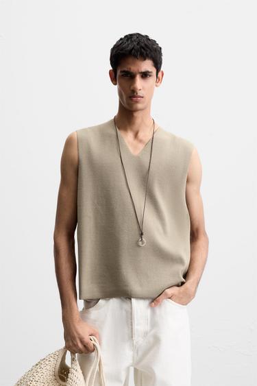 RELAXED FIT KNIT WAISTCOAT - Khaki by Zara