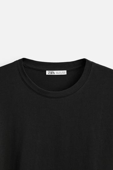 BASIC SLIM FIT T-SHIRT - Black by Zara