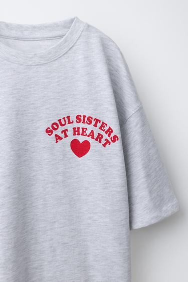 T-SHIRT IMPRIMÉ CŒURS - Gris / Marron clair de Zara - Image 2