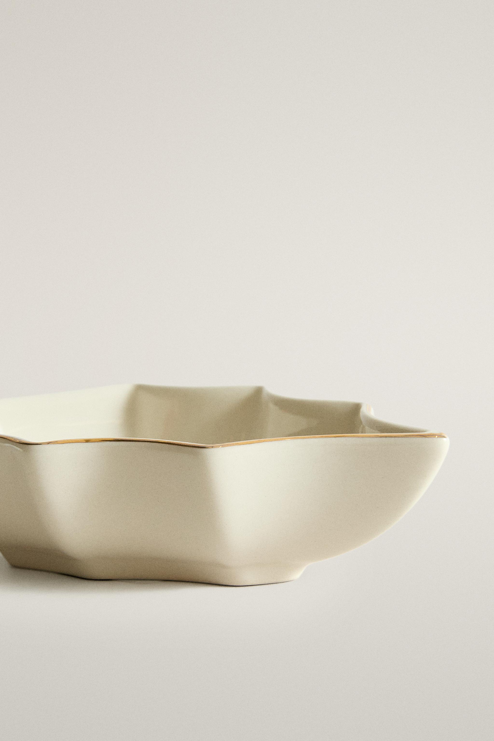 CHRISTMAS HOLLY STONEWARE BOWL