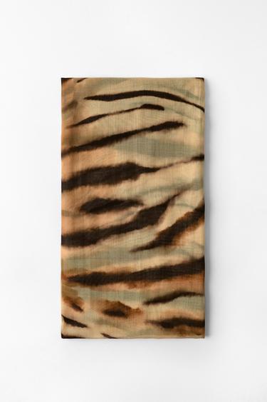 ANIMAL PRINT MODAL SILK SCARF — Sand 1