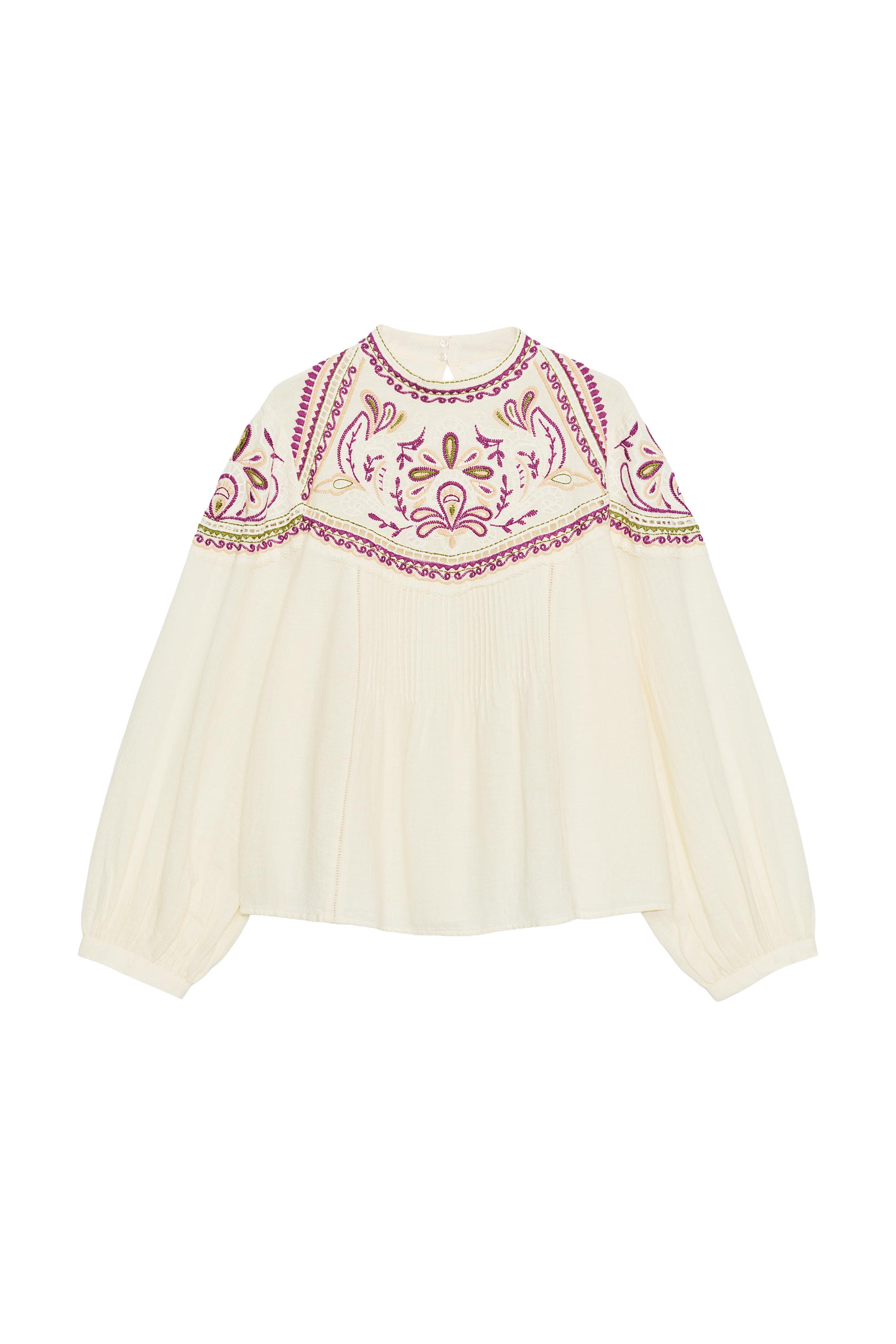 BLUSA BORDADOS
