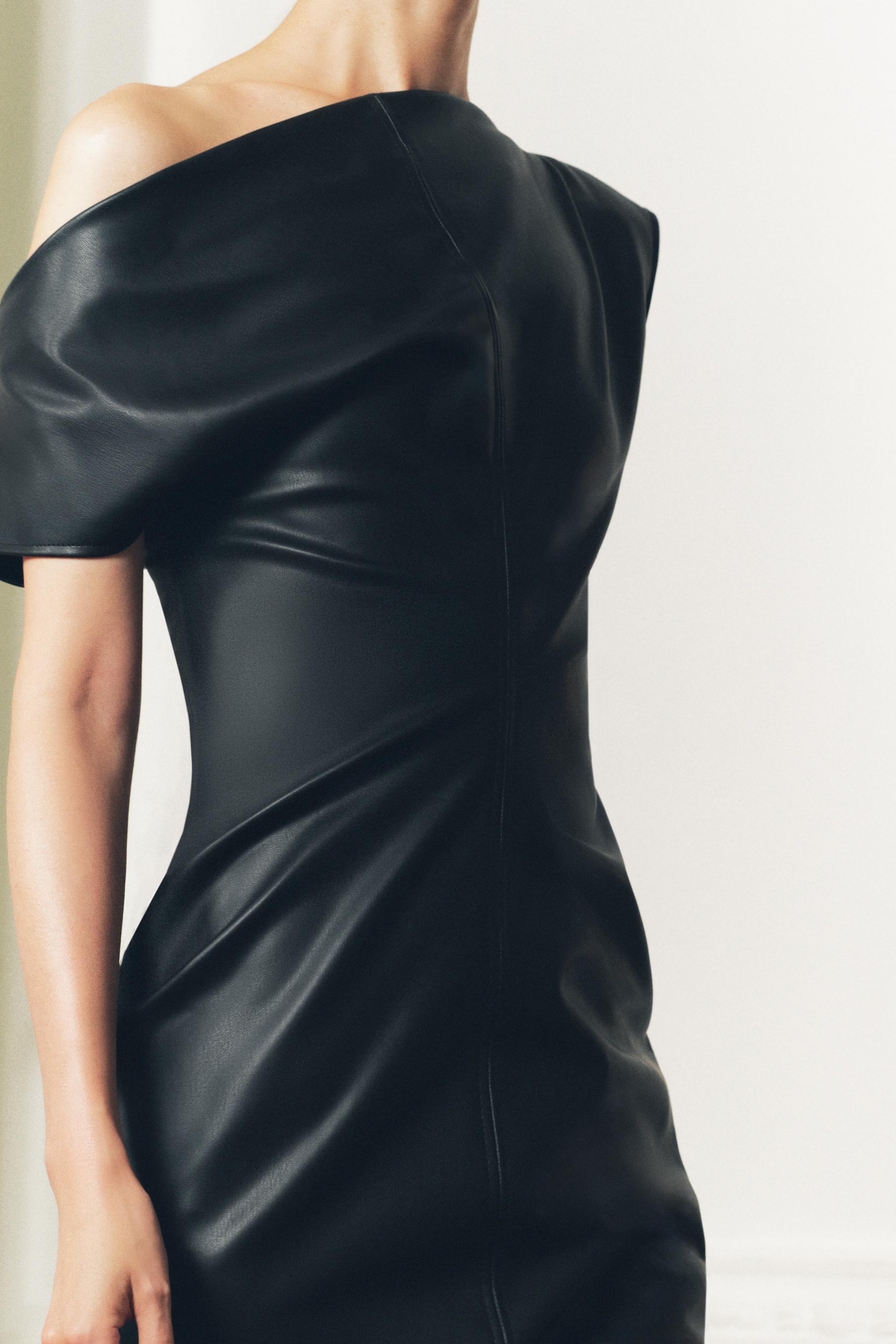 Robe en cuir orders noir zara