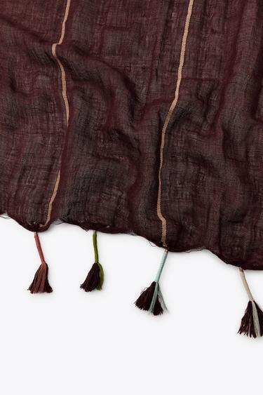 FOULARD EN LIN À RAYURES ET FRANGES - Marron de Zara - Image 4